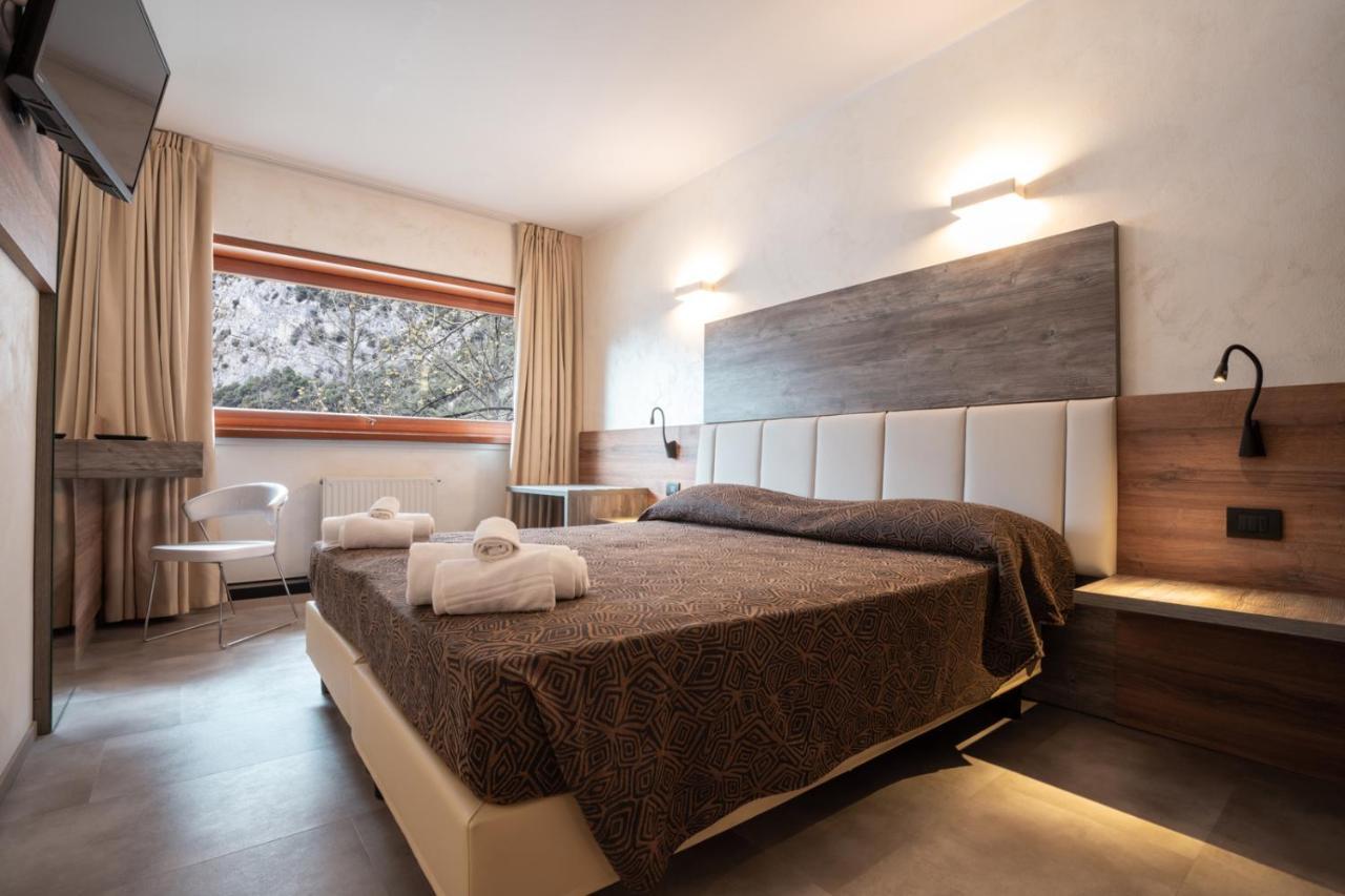 Hotel Ciclamino П'єтрамурата Екстер'єр фото